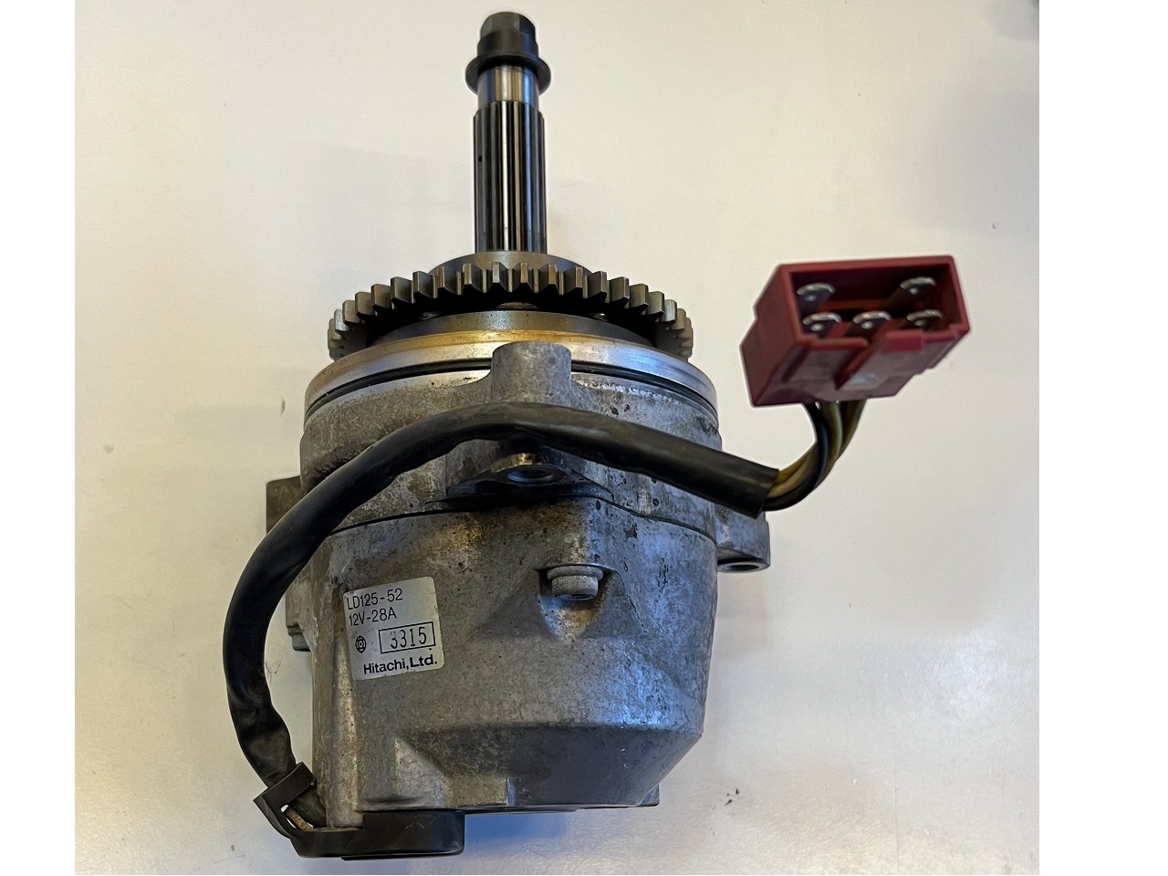 Honda CBR1000F Generator stojana użyty LD125-52 12V 28A Honda CBR1000F Generator stojana użyty LD125-52 12V 28A